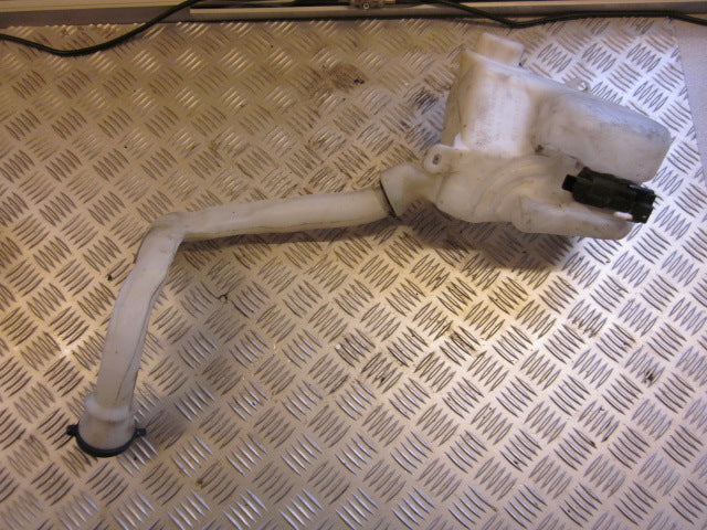 Peugeot 207 Sprinkler M/Motor Med OEM Nr. Ophugger Fra Peugeot Ophugger