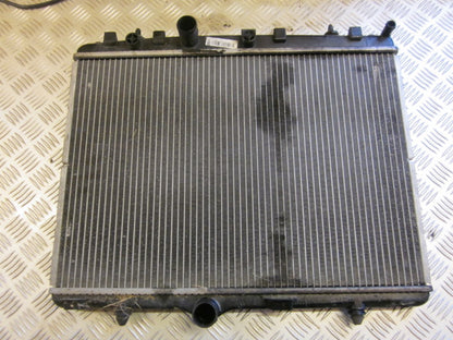 Peugeot 207 Køler Med OEM Nr. Ophugger Fra Peugeot Ophugger