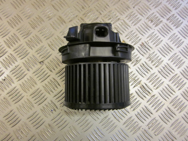 Peugeot 207 Varmeblæser Med OEM Nr. Ophugger Fra Peugeot Ophugger