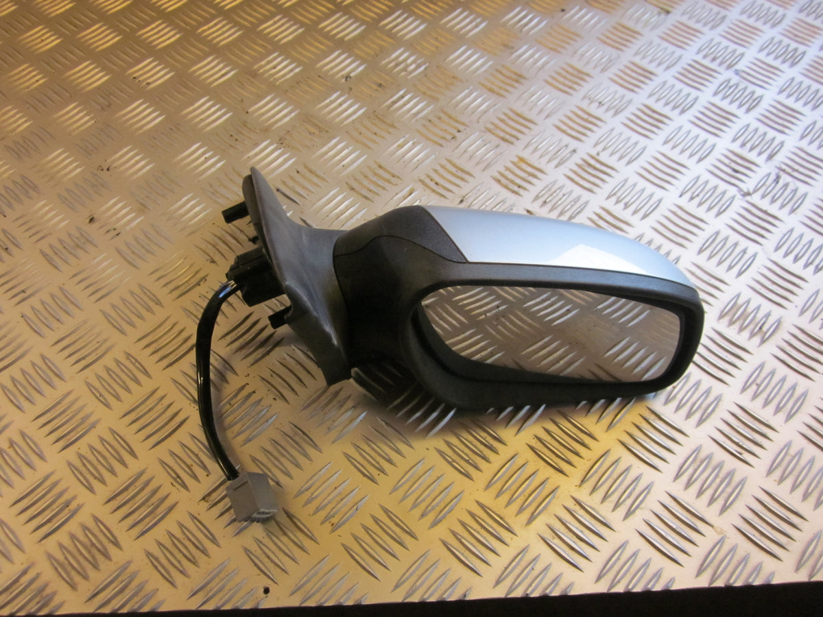 Ford Mondeo 3 Sidespejl Med OEM Nr. 1376108 Fra Ford Ophugger