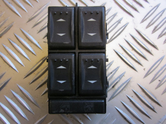 Ford Mondeo 3 Kontakt Rudehejs Med OEM Nr. Ophugger Fra Ford Ophugger