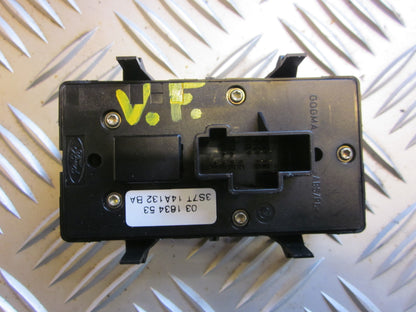 Ford Mondeo 3 Kontakt Rudehejs Med OEM Nr. Ophugger Fra Ford Ophugger