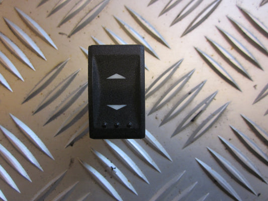 Ford Mondeo 3 Kontakt Rudehejs Med OEM Nr. Ophugger Fra Ford Ophugger