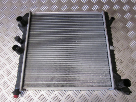 Volvo 440/460 Køler Med OEM Nr. Ophugger Fra Volvo Ophugger