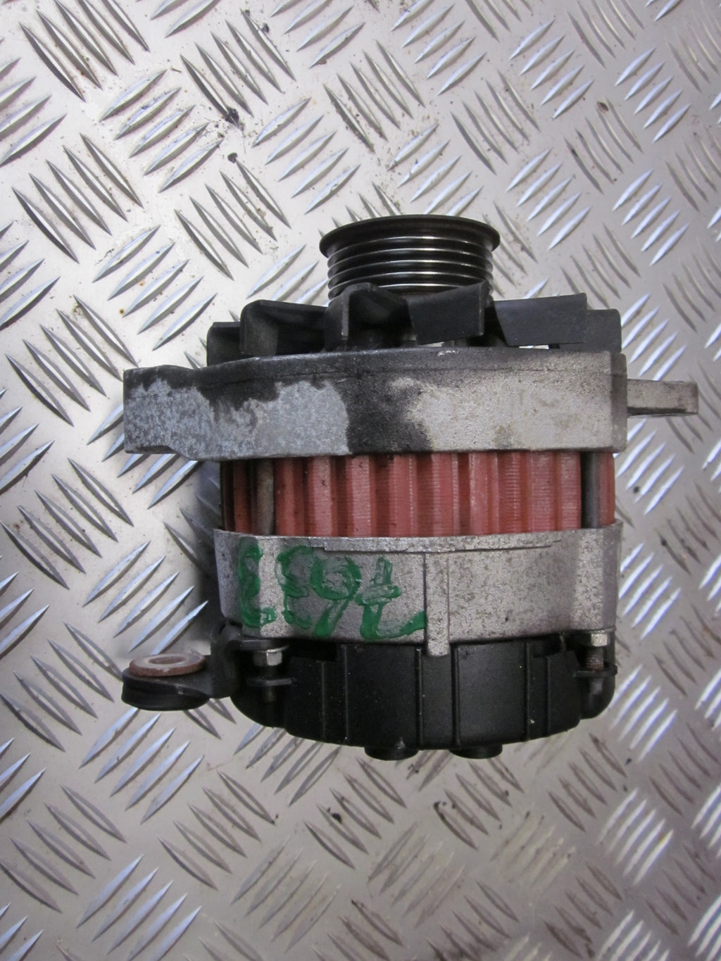 Volvo 440/460 Generator Med OEM Nr. 3417313 Fra Volvo Ophugger