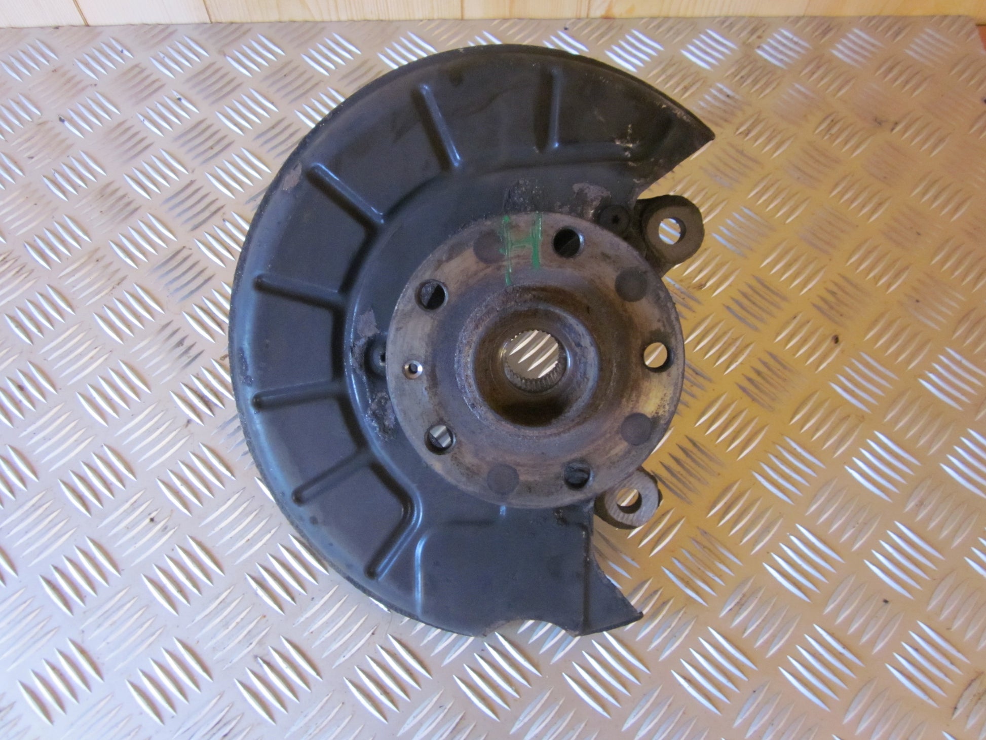 VW Touran 1T GP Spindel For H Med OEM Nr. Ophugger Fra VW Ophugger