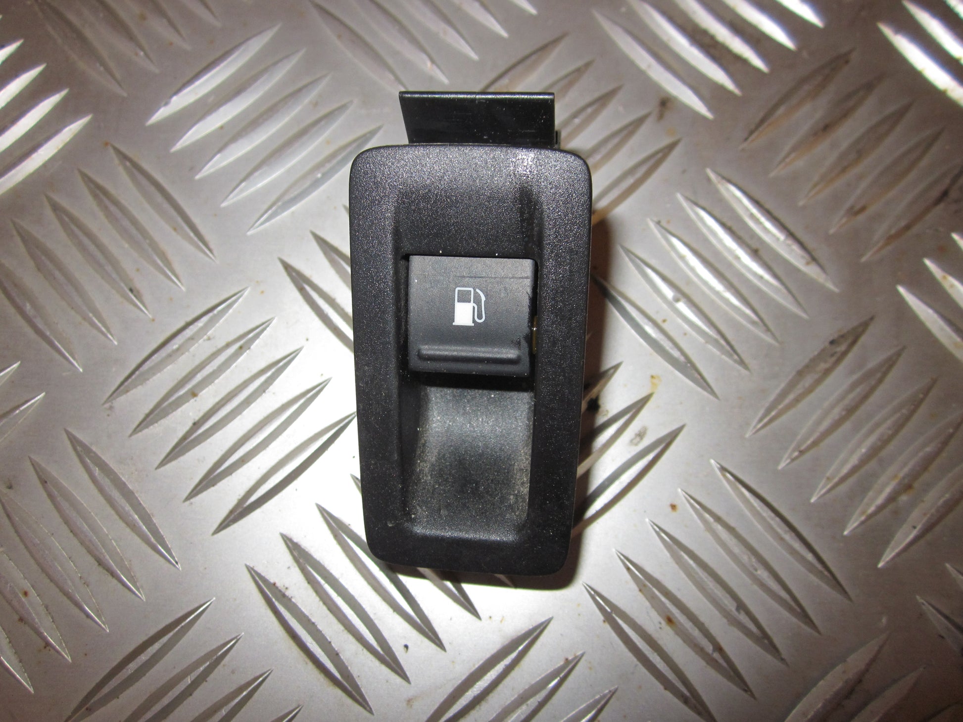 VW Touran 1T GP Kontakt Diverse Med OEM Nr. Ophugger Fra VW Ophugger