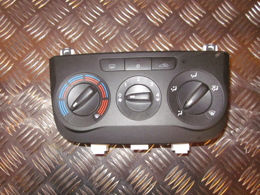 Fiat Grande Punto Varmeregulering Med OEM Nr. Ophugger Fra Fiat Ophugger