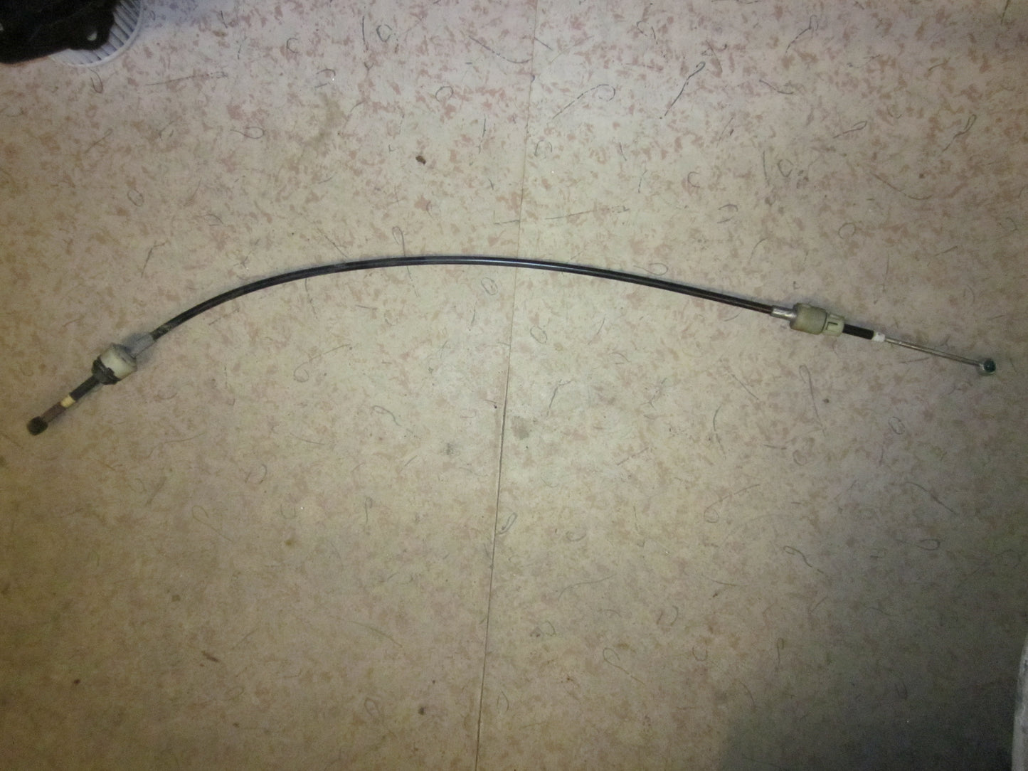 Fiat Grande Punto Gearkabel Med OEM Nr. 55199359 Fra Fiat Ophugger