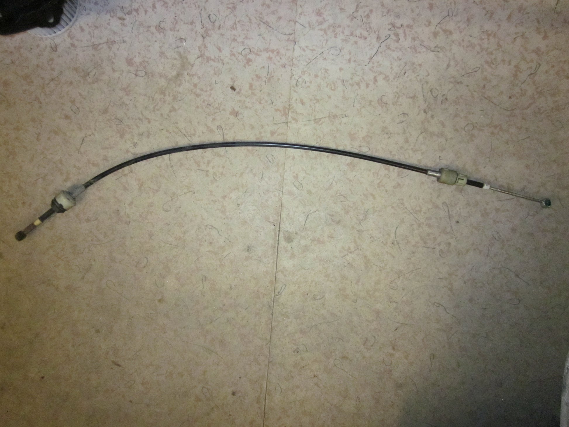 Fiat Grande Punto Gearkabel Med OEM Nr. 55199359 Fra Fiat Ophugger