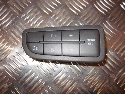 Fiat Grande Punto Kontakt Lygtejustering Med OEM Nr. Ophugger Fra Fiat Ophugger