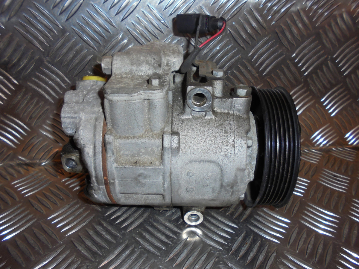VW Polo 9N Aircondition Pumpe Med OEM Nr. 6Q0820803G Fra VW Ophugger