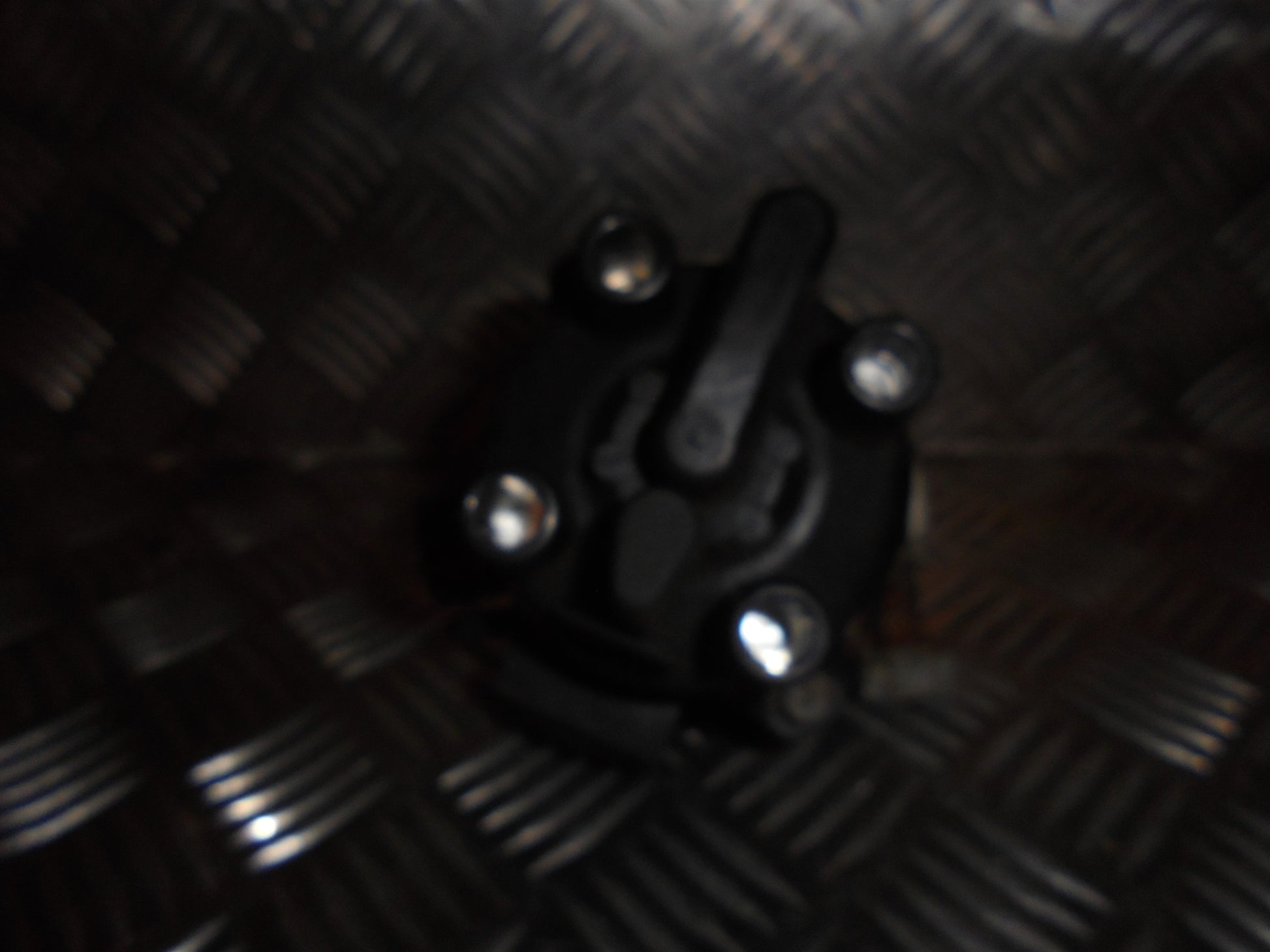 Mazda 323 C 3D BA13 Strømfordeler El Med OEM Nr. Ophugger Fra Mazda Ophugger