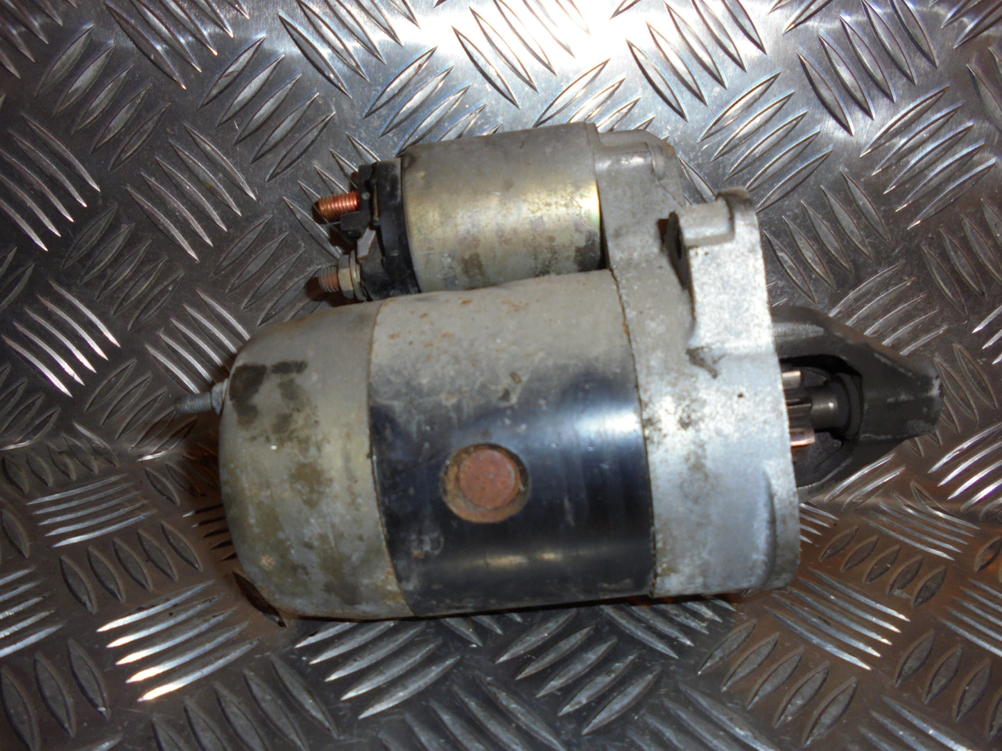 Mazda 323 C 3D BA13 Starter Med OEM Nr. B50518400 Fra Mazda Ophugger