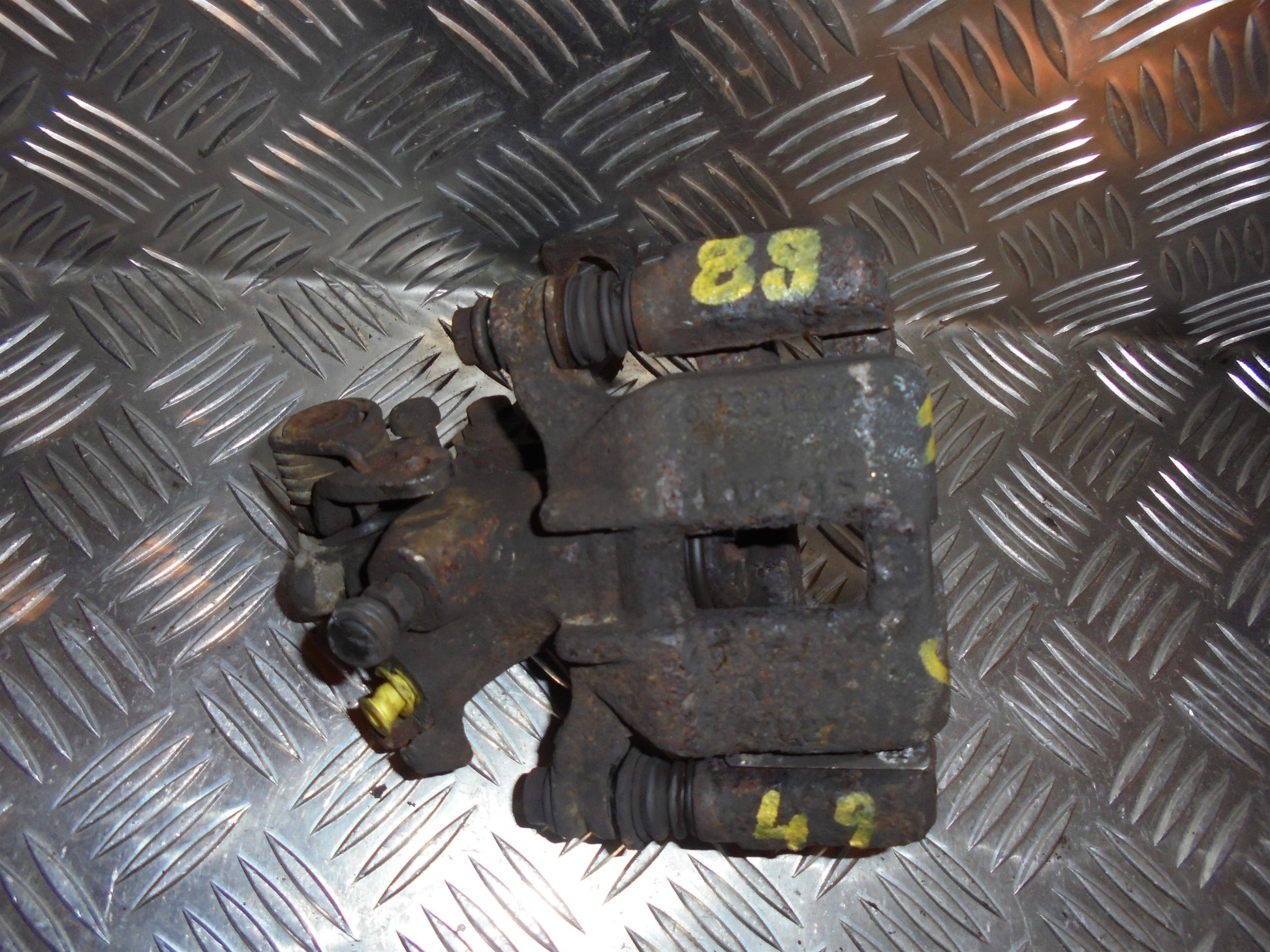 Honda Civic 5D Bremsekaliber HB Med OEM Nr. Ophugger Fra Honda Ophugger