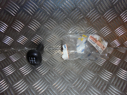 Ford Escort MK.5 Facel. Gearknop Med OEM Nr. Ophugger Fra Ford Ophugger