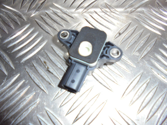 VW Polo 6R Elektriske Dele Div Med OEM Nr. 1Q0955557 Fra VW Ophugger