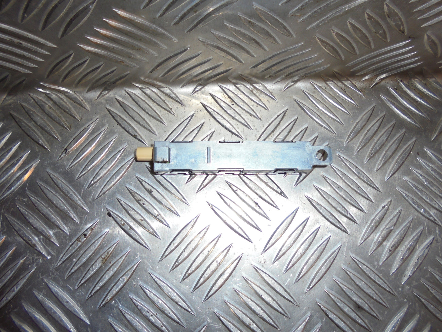 VW Polo 6R Antenne Med OEM Nr. 5K0035552A Fra VW Ophugger