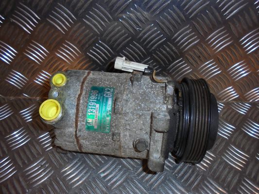 Opel Vectra C Aircondition Pumpe Med OEM Nr. 13191996 Fra Opel Ophugger