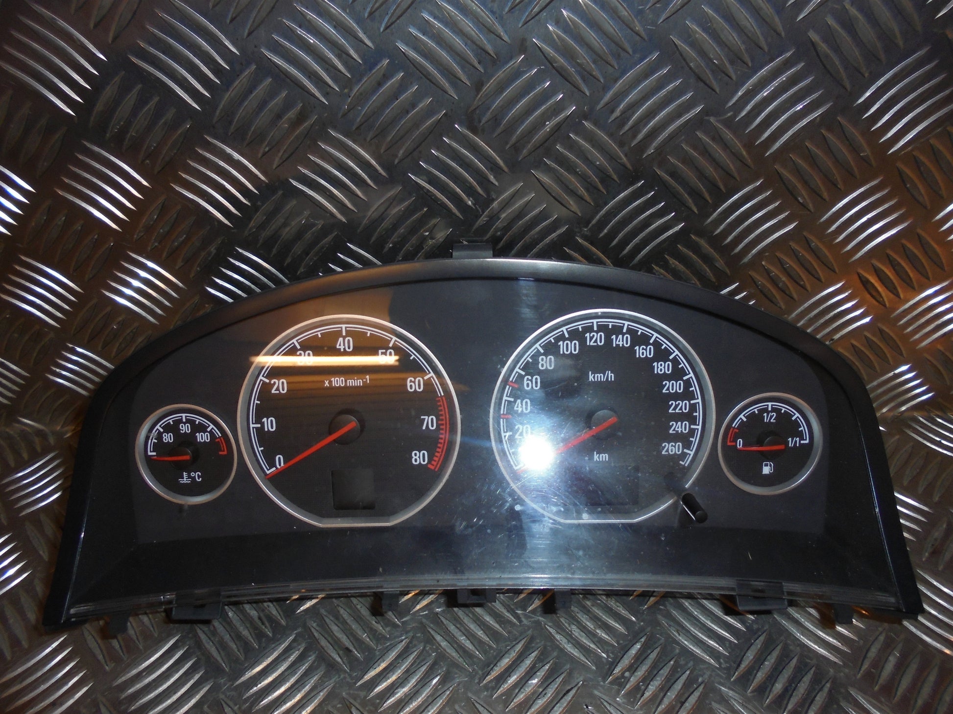Opel Vectra C Elek. Drev Instr Med OEM Nr. Ophugger Fra Opel Ophugger