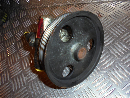 Renault Megane Servopumpe Med OEM Nr. Ophugger Fra Renault Ophugger