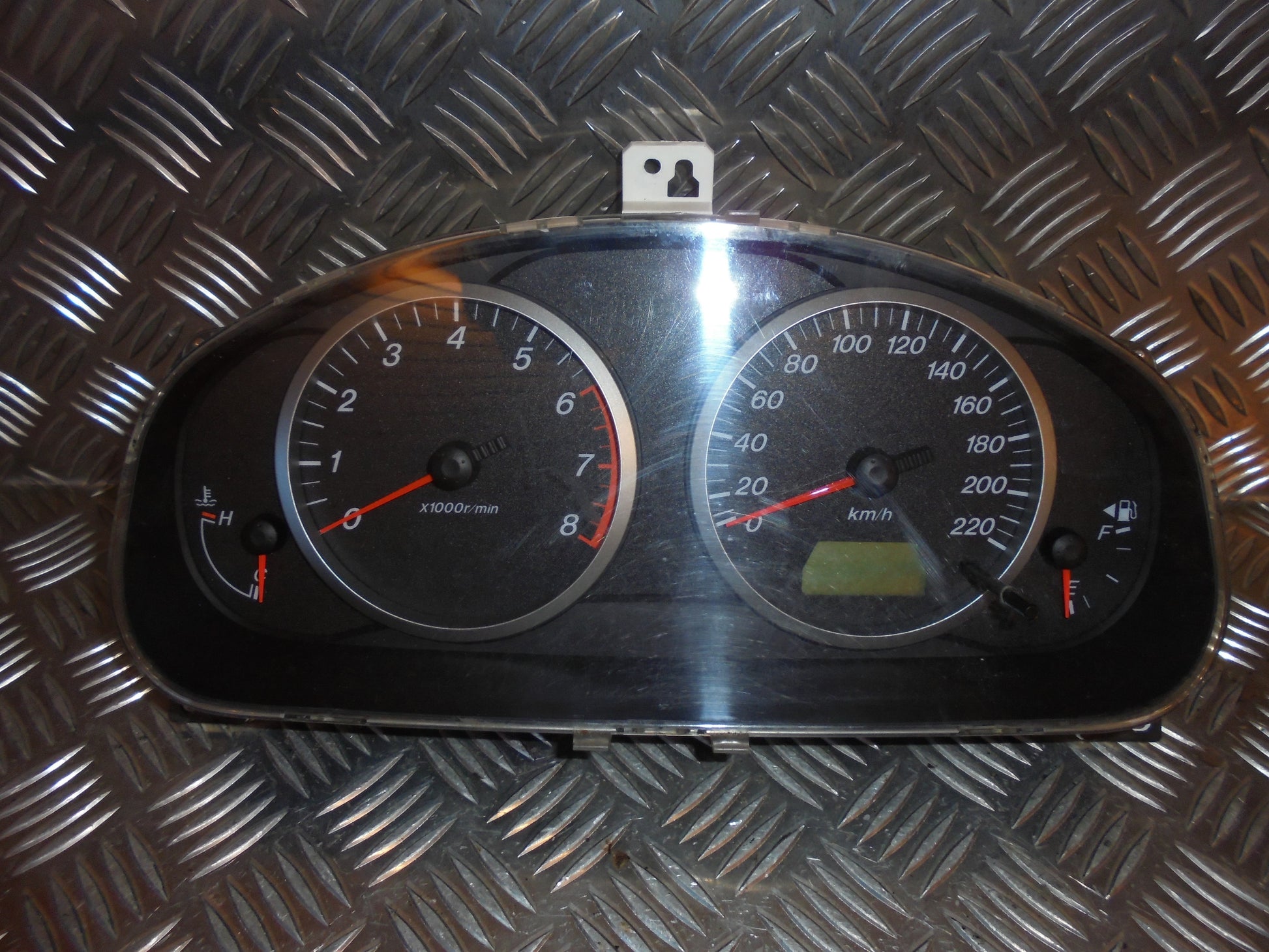 Mazda 2 ND Elek. Drev Instr Med OEM Nr. Ophugger Fra Mazda Ophugger
