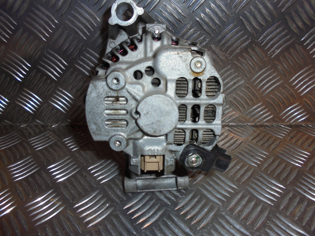 Mazda 2 Nd Generator Med OEM Nr. 2S6T10300CB Fra Mazda Ophugger