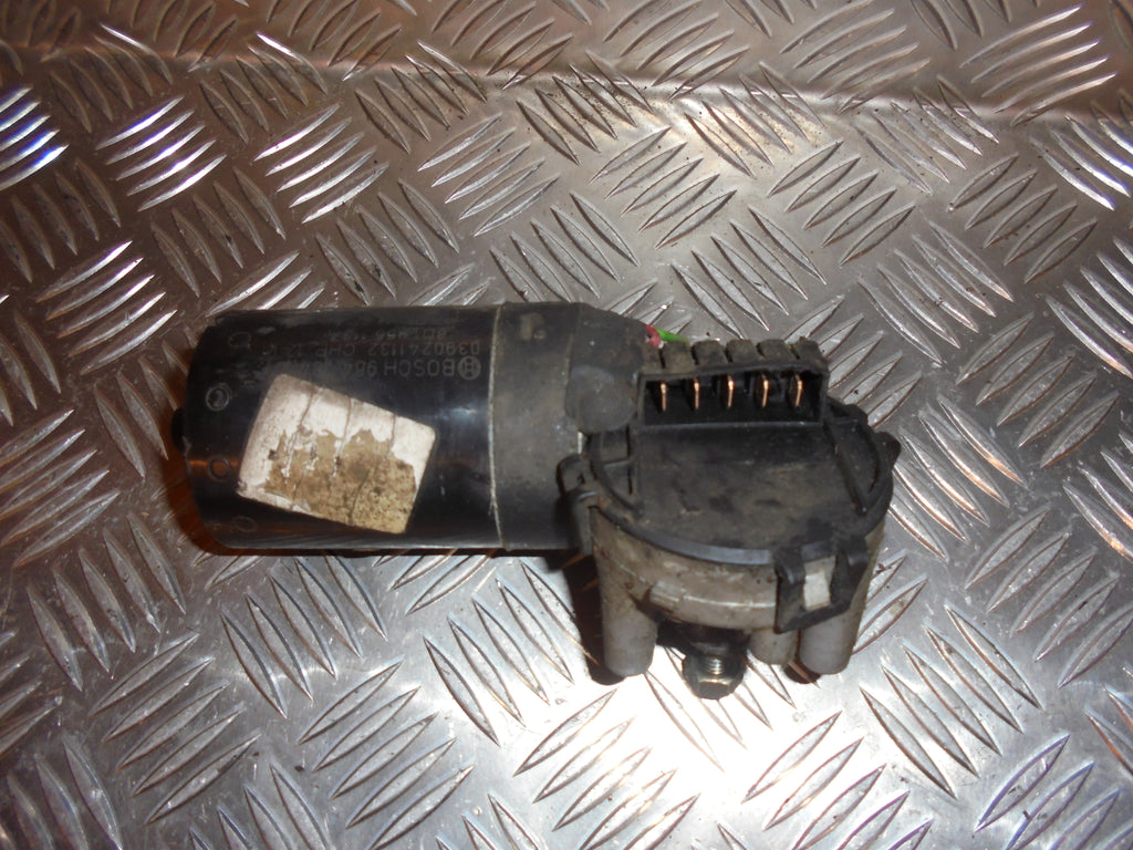 VW Passat 3B Viskermotor Med OEM Nr. 0390241132 Fra VW Ophugger