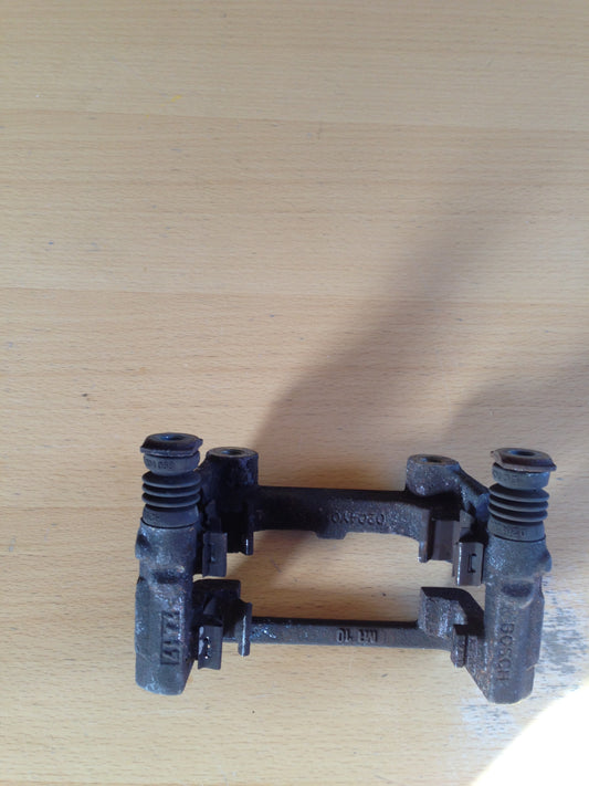 Ford Mondeo 3 Bremseåg Med OEM Nr. Ophugger Fra Ford Ophugger