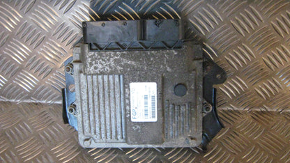 Opel Combo C Motorstyring - Motorstyreboks - Injection Elboks Med OEM Nr. 55194018 Fra Opel Ophugger
