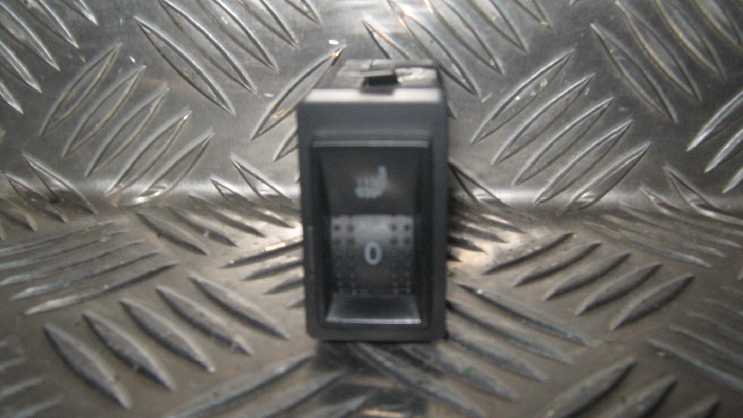 Skoda Superb Kontakt Sædevarme Med OEM Nr. 3U0963563 Fra Skoda Ophugger