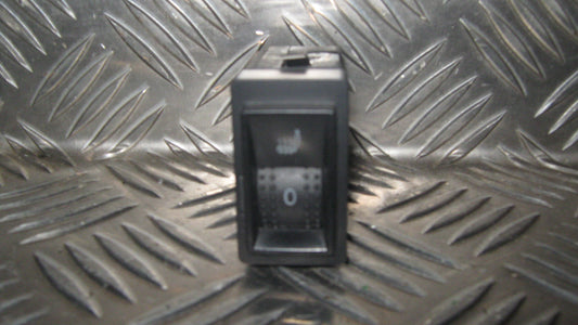 Skoda Superb Kontakt Sædevarme Med OEM Nr. 3U0963563 Fra Skoda Ophugger