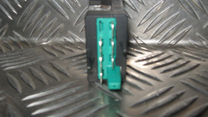 Skoda Superb Kontakt Sædevarme Med OEM Nr. 3U0963563 Fra Skoda Ophugger
