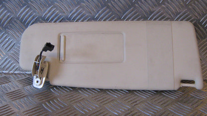 Skoda Superb Solskærm Med OEM Nr. 3B0857551AM Fra Skoda Ophugger