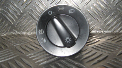 Skoda Superb Kontakt Lys Med OEM Nr. 1U0941531D Fra Skoda Ophugger