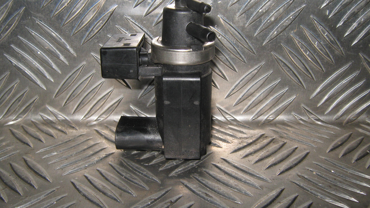 Skoda Superb Turbo Ladetrykreg Med OEM Nr. 8E0906628 Fra Skoda Ophugger