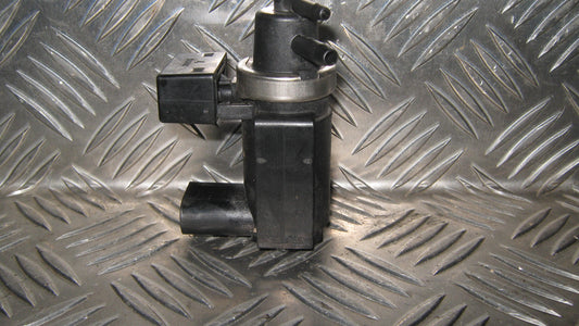 Skoda Superb Turbo Ladetrykreg Med OEM Nr. 8E0906628 Fra Skoda Ophugger