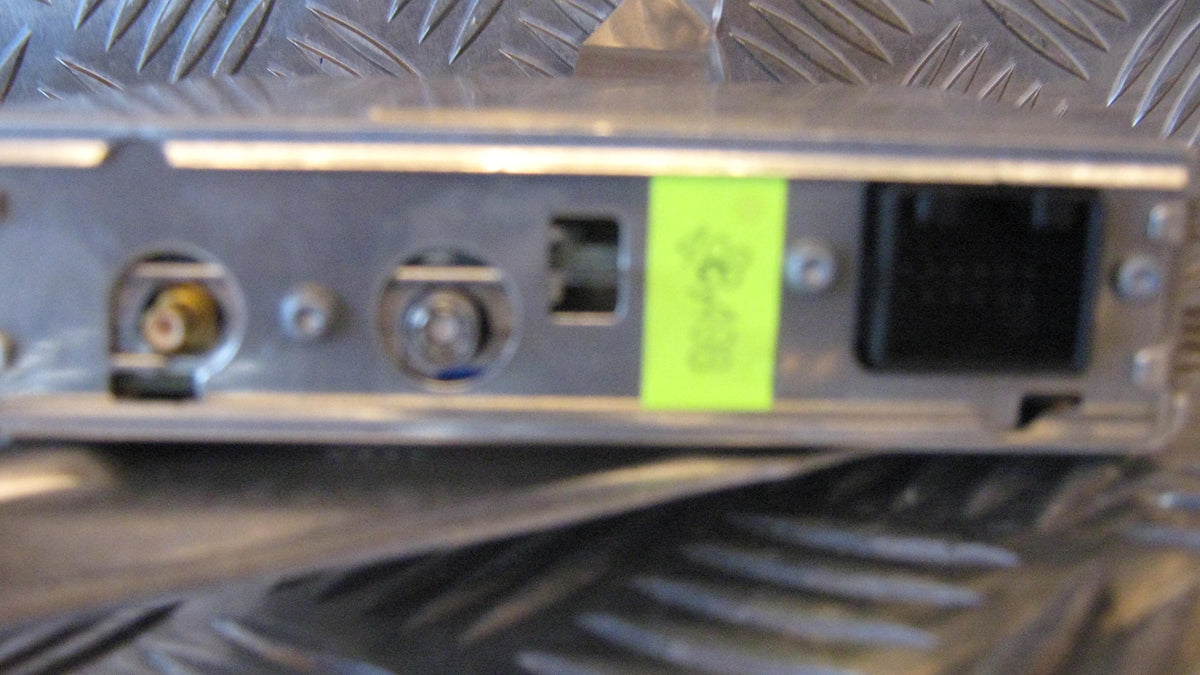Skoda Superb Navigationsanl Med OEM Nr. 3B0919895A Fra Skoda Ophugger