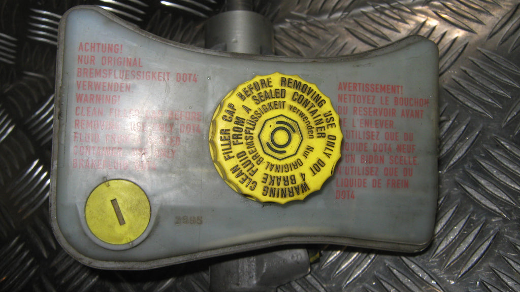 Skoda Superb Bremsehovedcylinder Med OEM Nr. 8E0611021B Fra Skoda Ophugger