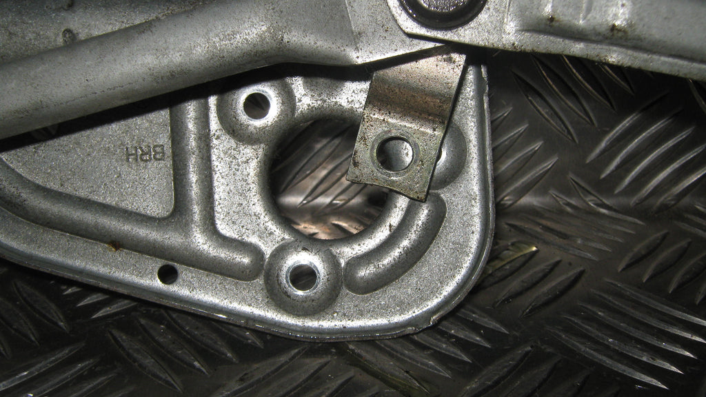 Skoda Superb Viskertræk Med OEM Nr. 8D1955605B Fra Skoda Ophugger