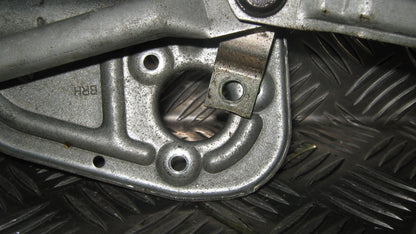 Skoda Superb Viskertræk Med OEM Nr. 8D1955605B Fra Skoda Ophugger