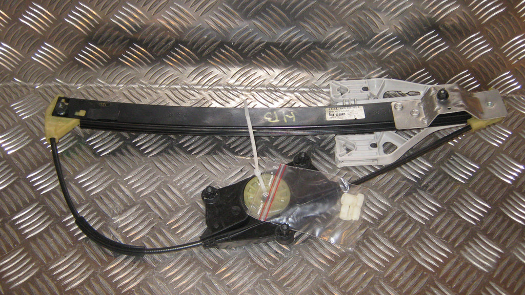 Audi A4 Rudemotor - Rudehejs Med OEM Nr. 8K0839462A Fra Audi Ophugger