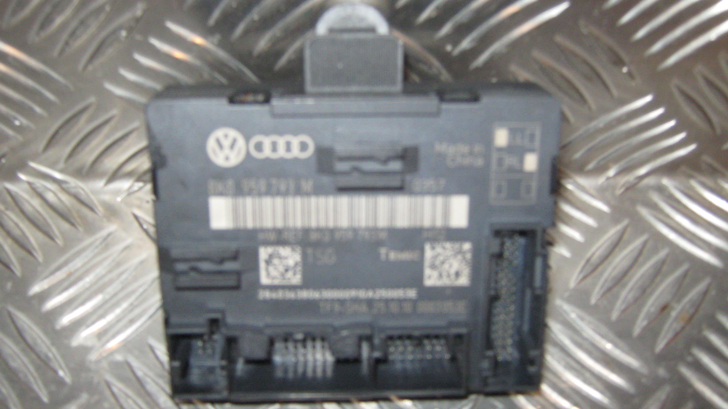 Audi A4 Elektriske Dele Div Med OEM Nr. Ophugger Fra Audi Ophugger