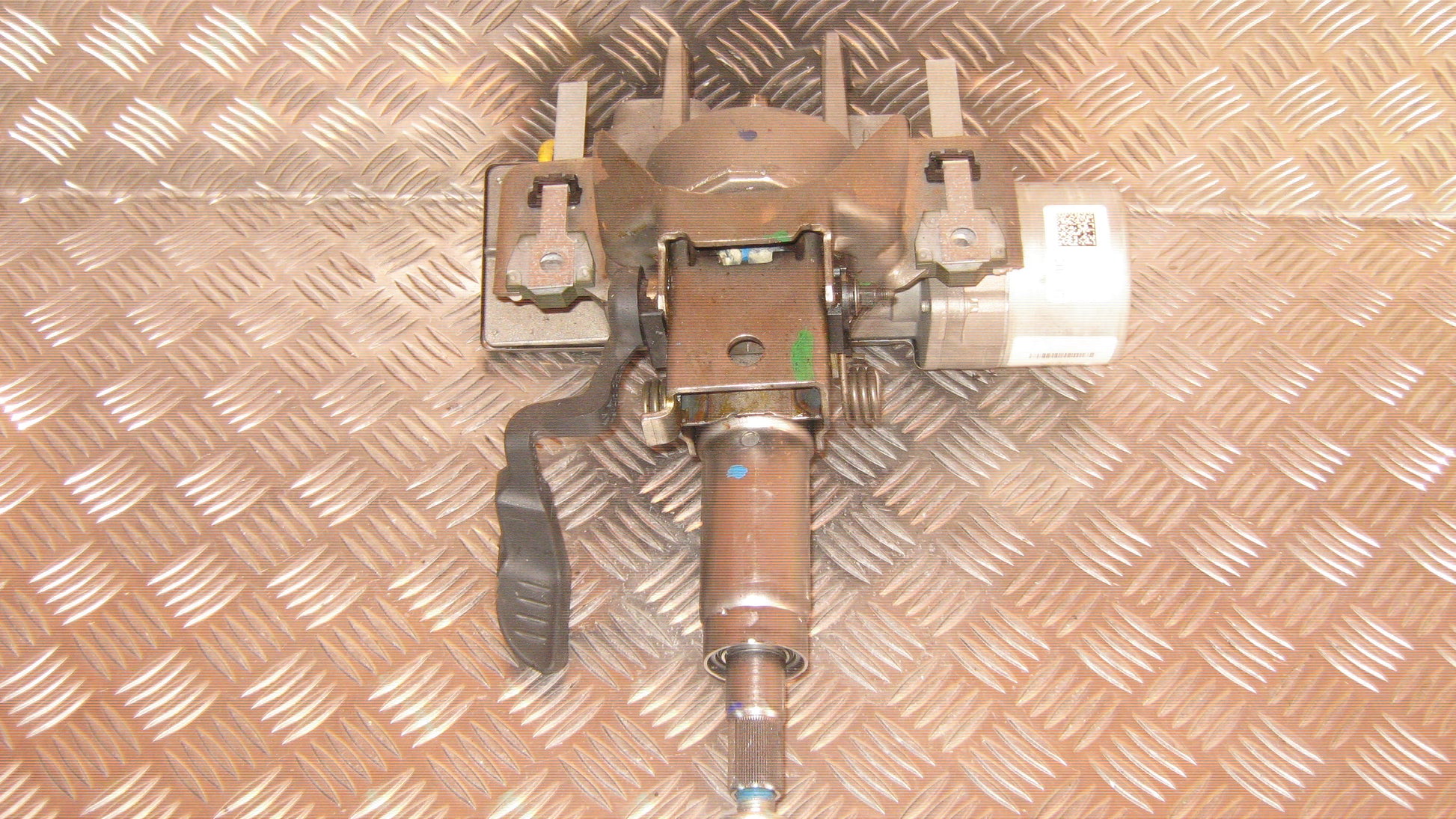 Opel Corsa D Ratstamme M/El-Servo Med OEM Nr. 9318932 Fra Opel Ophugger