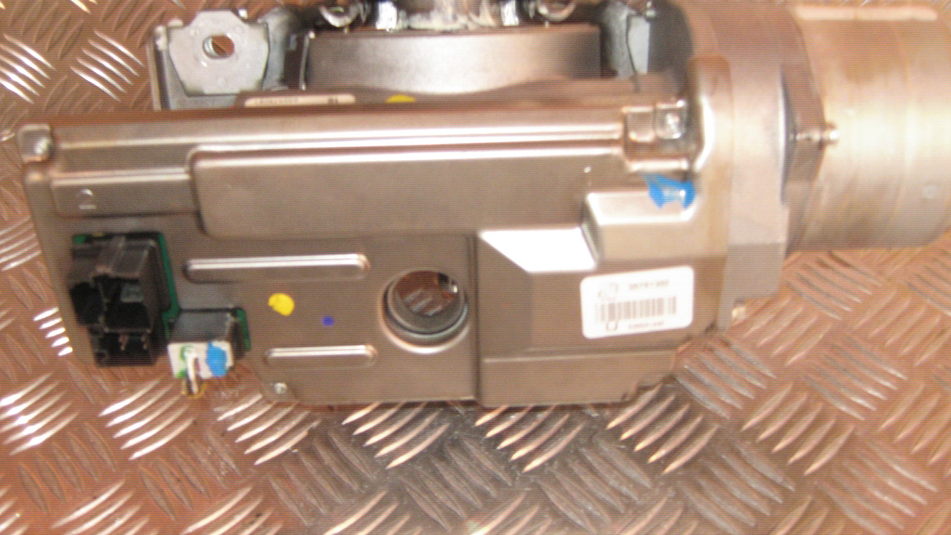 Opel Corsa D Ratstamme M/El-Servo Med OEM Nr. 9318932 Fra Opel Ophugger