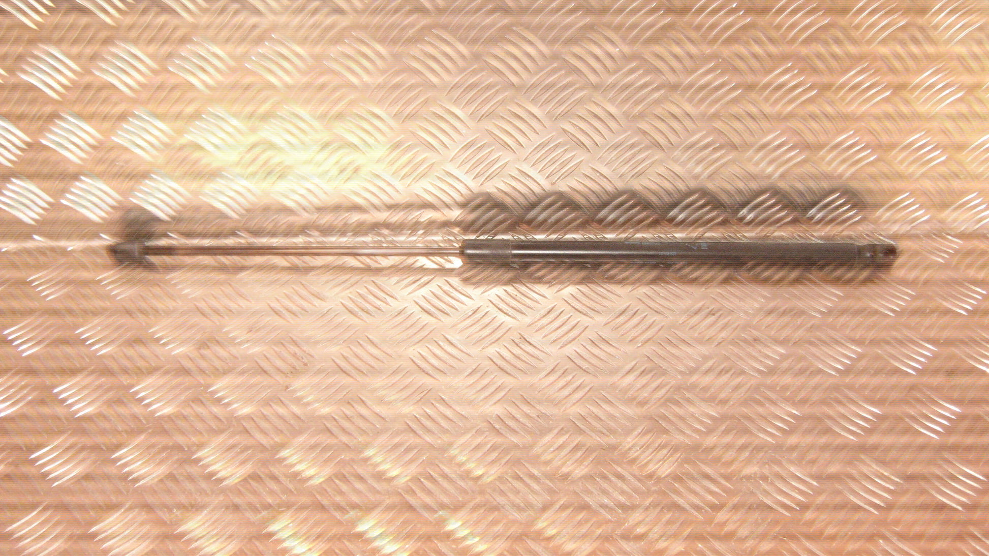 Opel Corsa D Bagklapsdæmper Med OEM Nr. Ophugger Fra Opel Ophugger