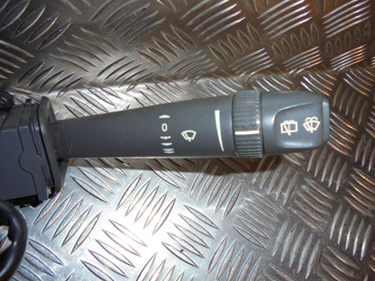 Volvo V70 Kontakt Combi Med OEM Nr. 8685371 Fra Volvo Ophugger