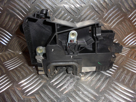 Opel Vectra C Dørlås Med OEM Nr. 13157762 Fra Opel Ophugger