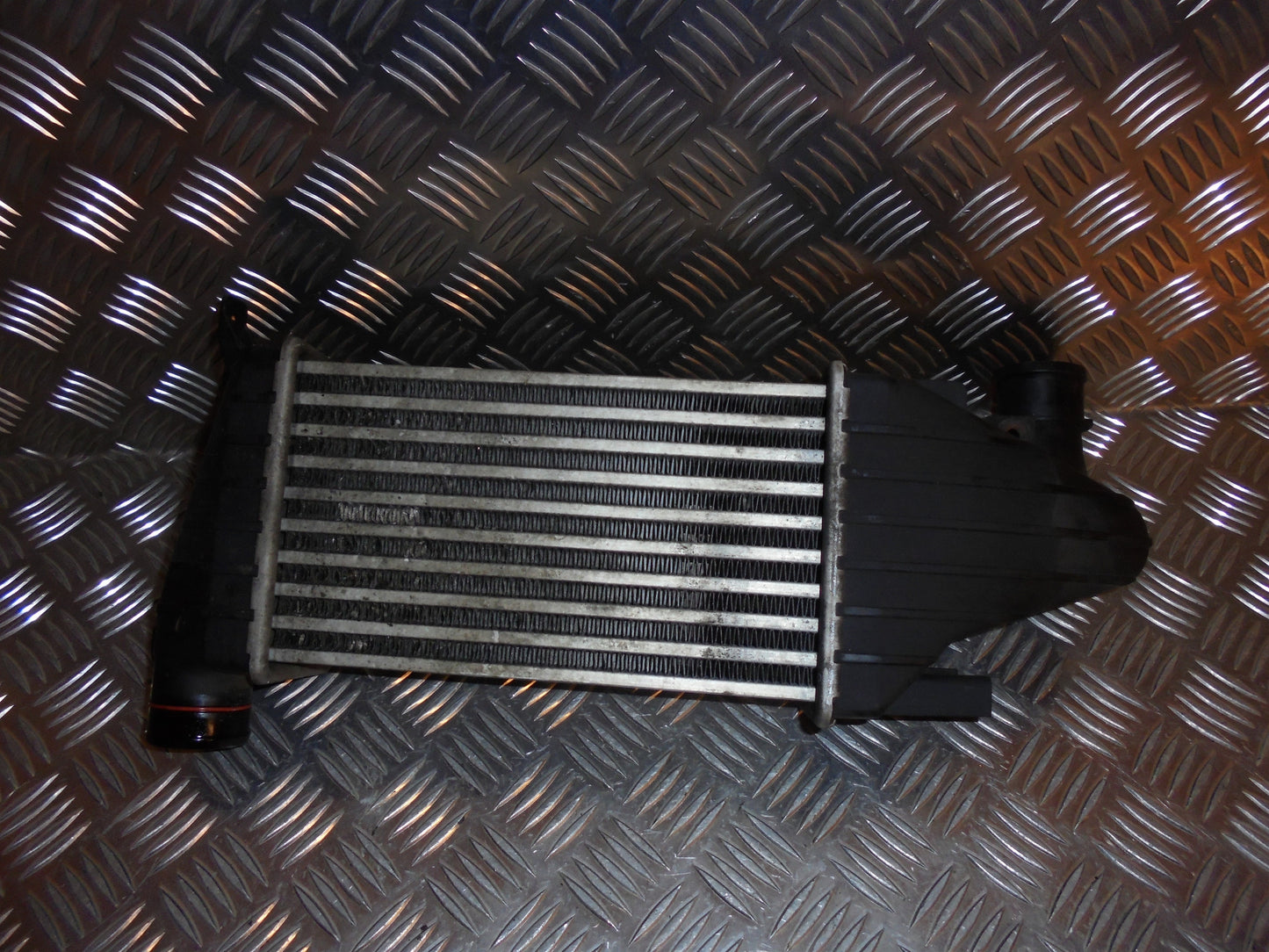 Opel Astra H Køler Intercooler Med OEM Nr. 13128926 Fra Opel Ophugger