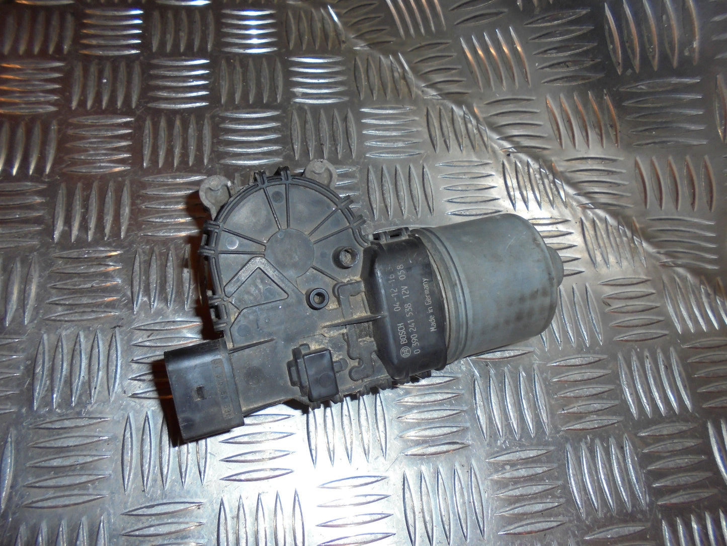 Opel Astra H Viskermotor Med OEM Nr. Ophugger Fra Opel Ophugger